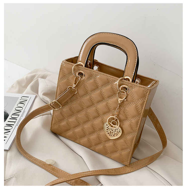 Free Shipping Designer's New Women's Small Bag 2025 New Korean Style Multifunctional Shoulder Crossbody Bag Princess Diana Bag