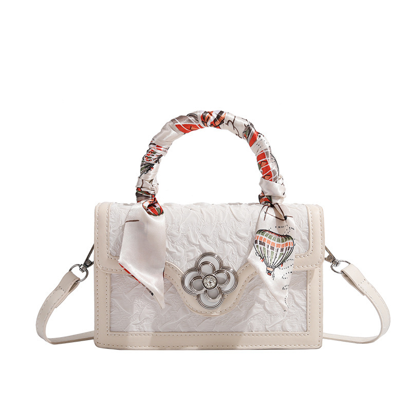 2025 New Small Square Niche Design High-end Bowknot Crossbody Bag ddmymoon