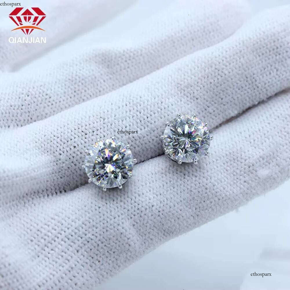 Qianjian Classic 1ct Sterling Sier GRA VVS Moissanite 4 Claws Stud Earrings for Women