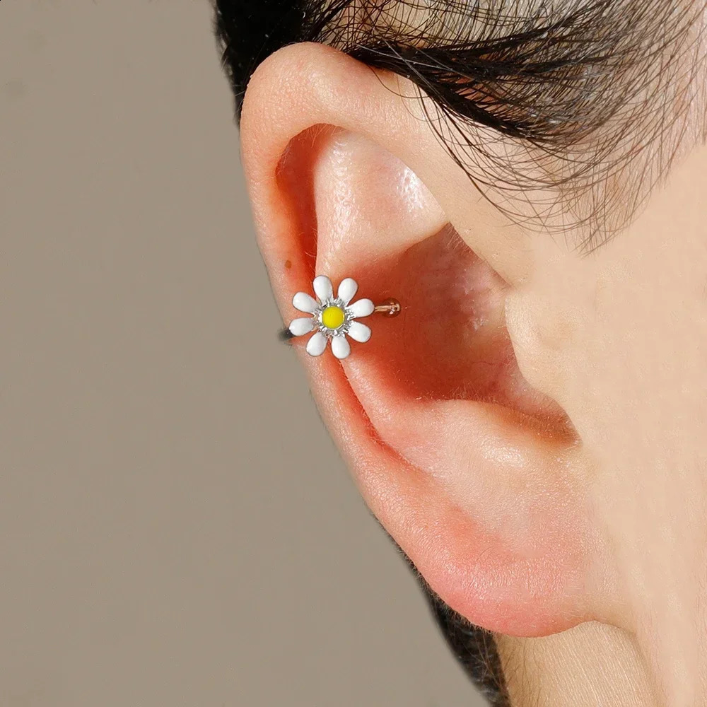 1PC Simple Gold Color Zircon Daisy Enamel Ear Clip Female Cute Non-Piercing Cartilage Ear Cuff Jewelry Gifts 250807