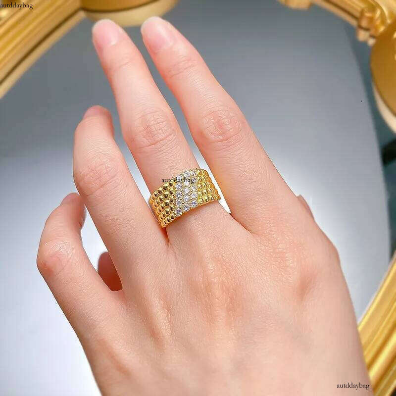 2025 Choucong Gorgeous Elegant Wedding Rings Jewelry Real 100% Sterling Sier Gold Bead 5 Rows White Moissanite Dia Party Women Bridal Ring Gift