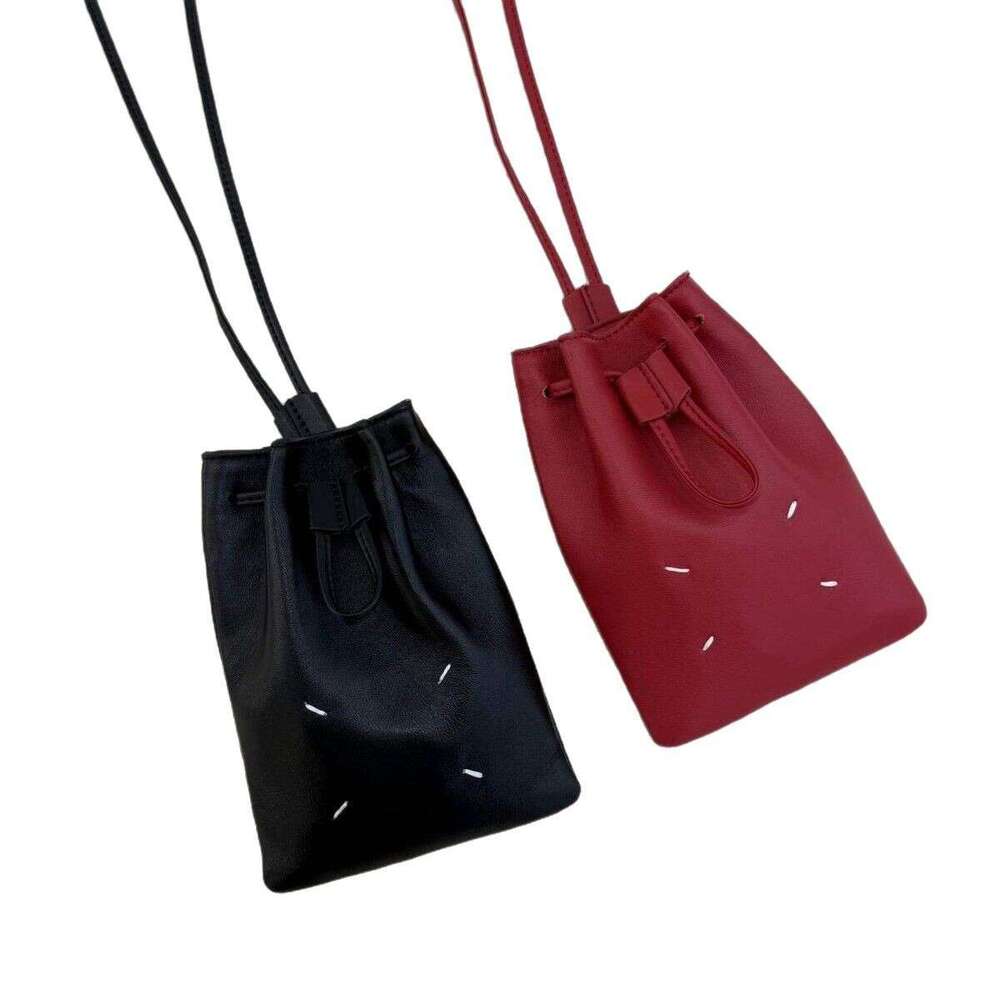 Fashion Summer New Single Shoulder Crossbody Coin Phone Mini Simple Niche Design Sheepskin Women's Bag designer bag B5