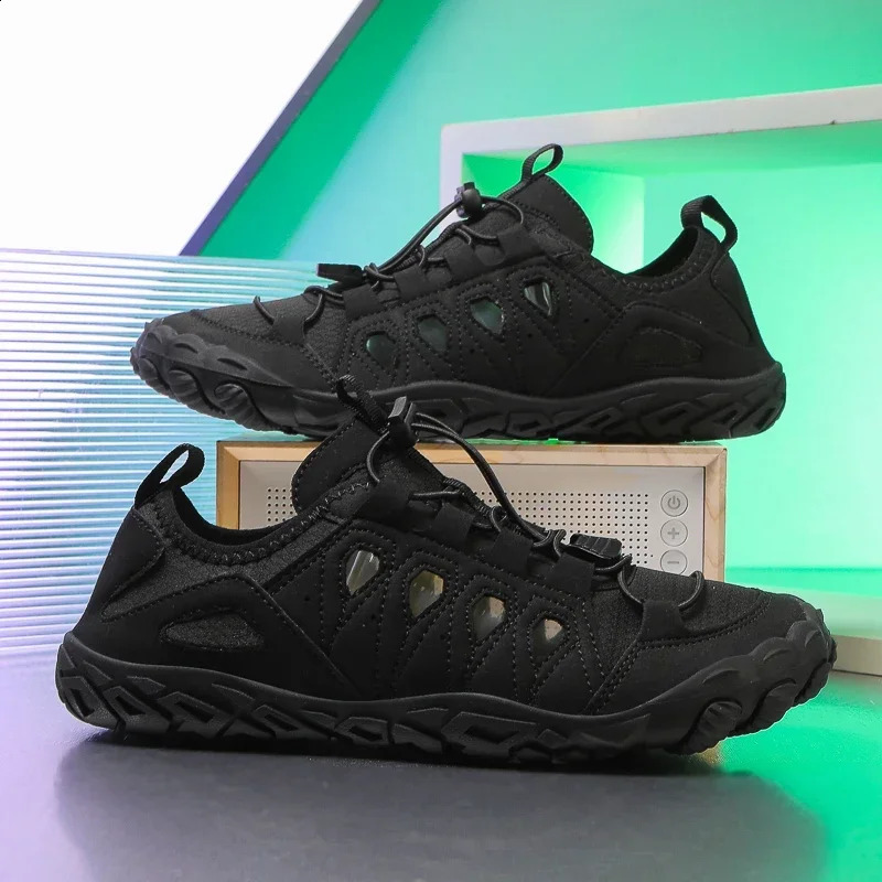 Men Outdoor Sneakers Breathable Hiking Shoes Big Size Men Women Outdoor Hiking Sandals Men Trekking Trail Water Sandals 36-47 250805