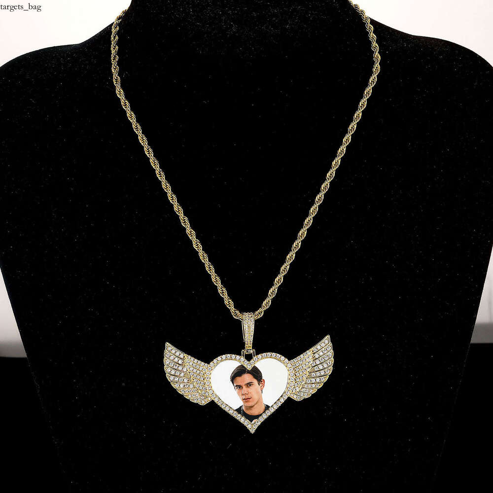 INS Style Fashion Heart Wings Photo Frame Pendant Jewelry Necklace Accessories
