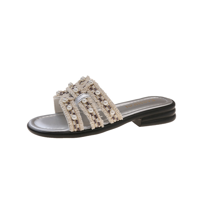 designer slippers women luxury 2025 Summer New Breathable Soft Sole Beach Slippers Outdoor French Style Pearl Flat Sandals Women