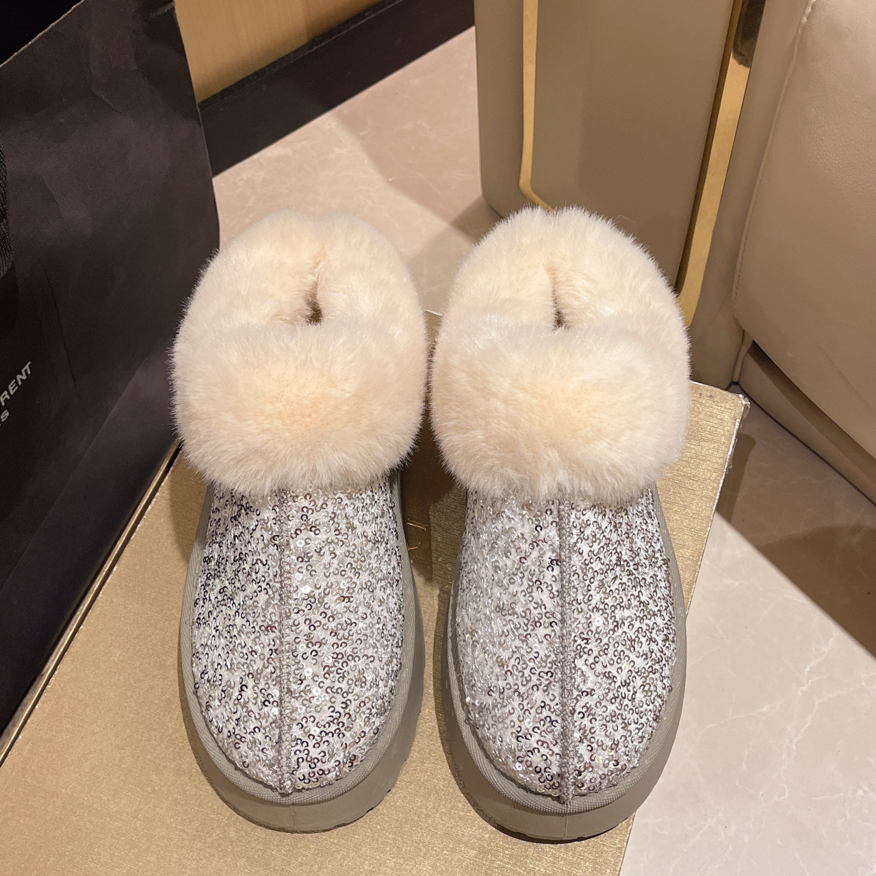 new Free delivery designer woman boots Cotton boots with plush midsole snow boots personalized warm cotton shoes