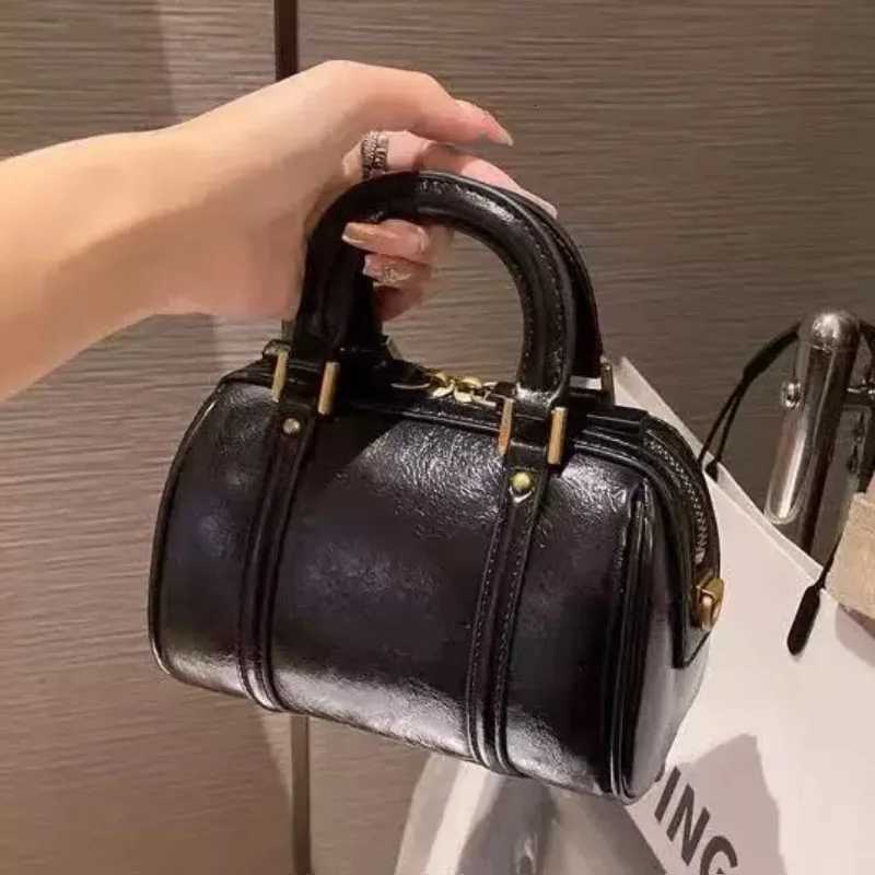 2025 Boston Bag Genuine Leather FAshion Niche Brand Exquisite Crossbody Shoulder Practical Mini Versatile Elegant Handbag Z250809