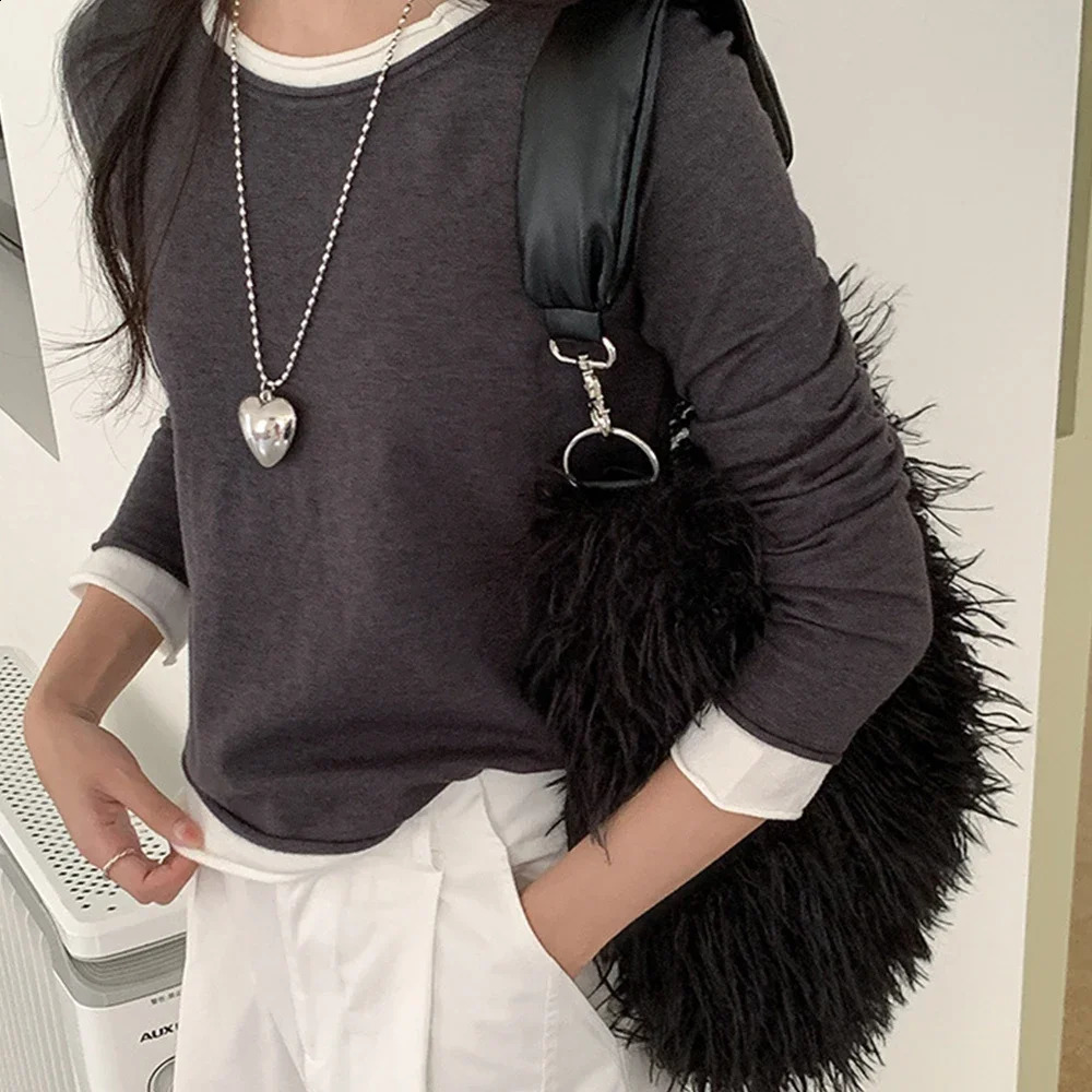 Autumn Long Fur Shoulder Bag Half Moon Plush Tote Bags for Women Fluffy Warm Soft Handbags Faux Fur Hobos Cloud Dumpling Bag 250809