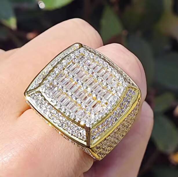 2025 Iced Out Jewelry VVS Moissanite Men Ring Gold Hip Hop Real Gold Hiphop Gemstone Rings Round Champion Ring