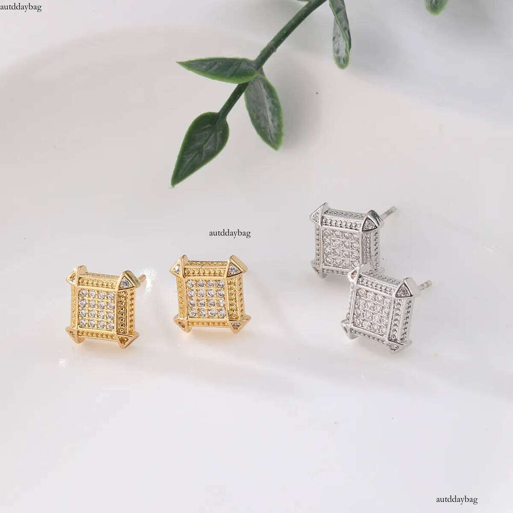2025 Hiip Hop Top Sell Stud Earrings Vintage Jewelry Sier Gold Plated Pave White 5A Cubic Zircon CZ Dia Party Simple Fashion Women Earring Gift