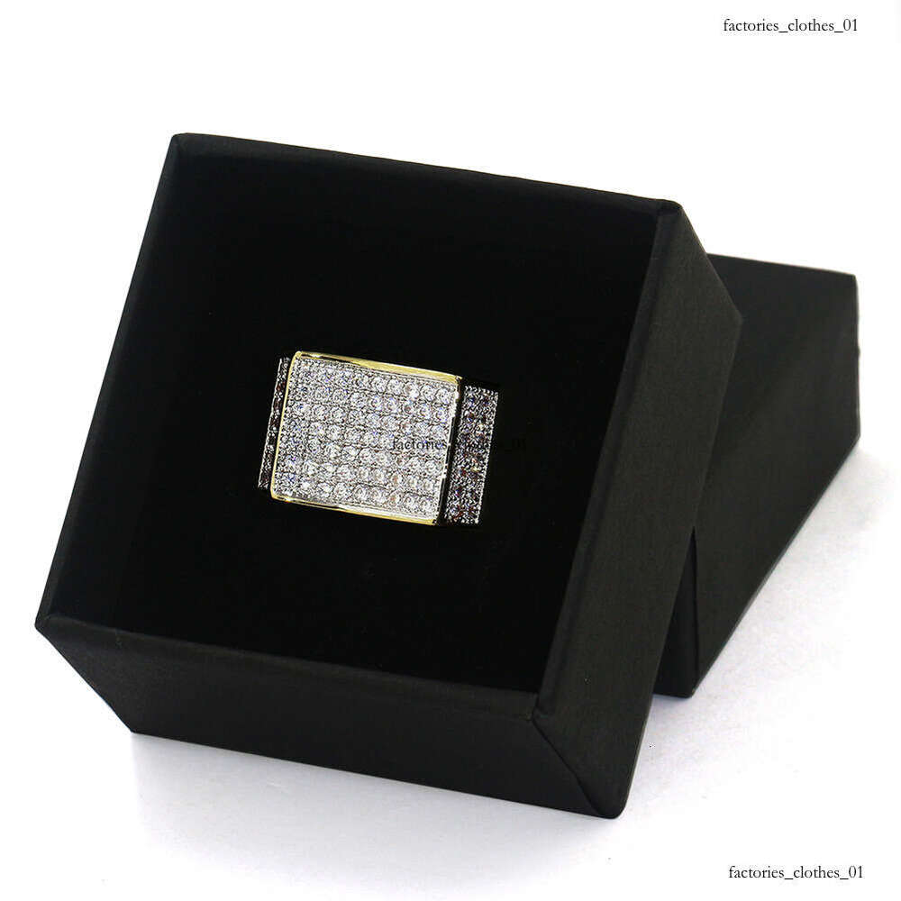 Hip Hop with Inlaid Diamonds Jewelry Gold-Plated Zircon Ring