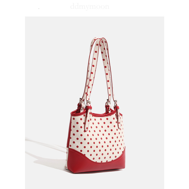 Large Capacity Tote for Women Commuting Versatile Underarm Bag Single Shoulder Handbag ddmymoon