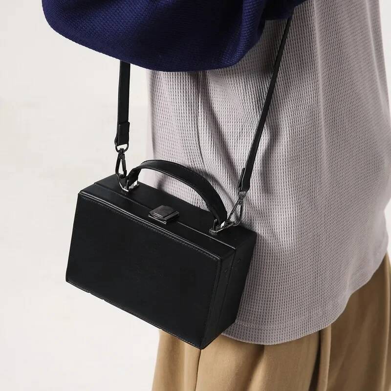 Men's 2023 New Mini Box Shape Pu Leather Fashion Crossbody Unisex Casual Small Square Phone Bag Women