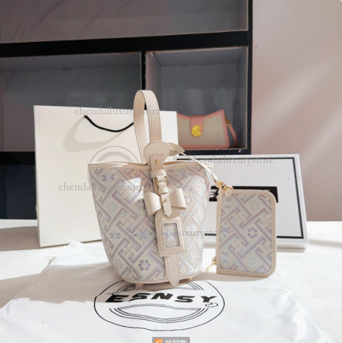 Free Shipping Designer Fashion Chinese Style Women's Embroidered Bucket Bag Luxury High-end Shoulder Bag New Versatile Vegetable Basket Handbag