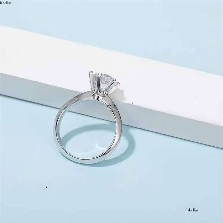 14K White Gold Heart Solitaire DEF VVS Moissanite Dia Ring