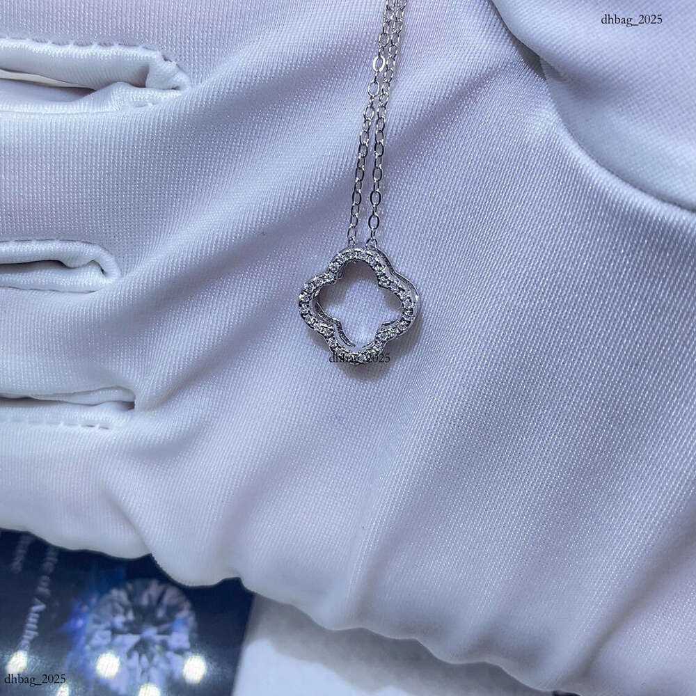 S Moissanite Korean Style Hollow Four-Leaf Clover Necklace for Women High-End Pendant Fashion Jewelry