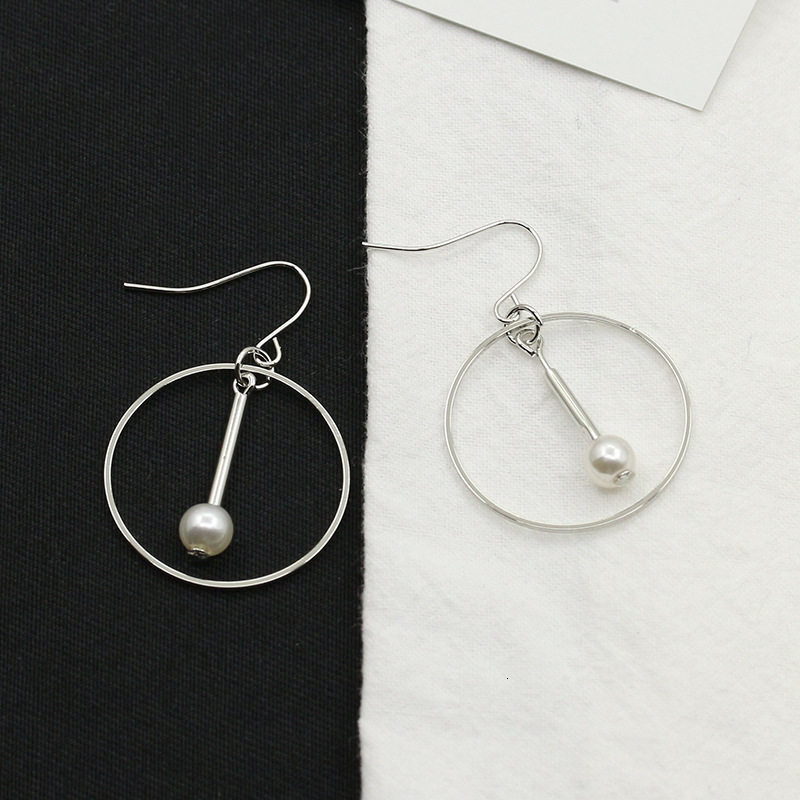 Ins Style Simple Hollow Round For Women, Personality And Temperament Pearl Pendant Circle Earrings