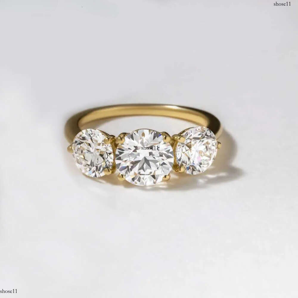 Yu Ying in style 2CT round moissanite center dia with side stones fashion 4 prongs wedding rings 14K jewelry