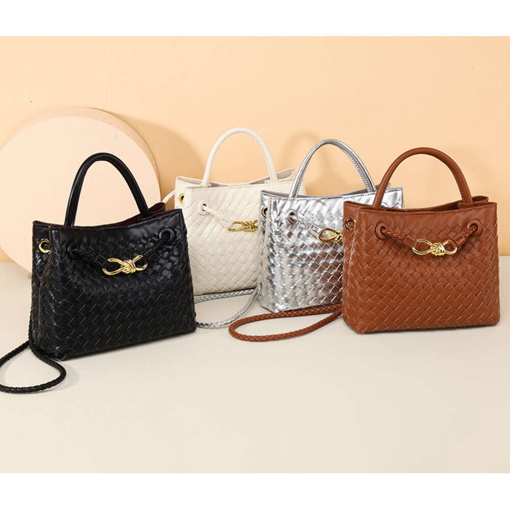 Handwoven Fashion Versatile Elegant Handbag Niche Women's Shoulder Crossbody Bag
