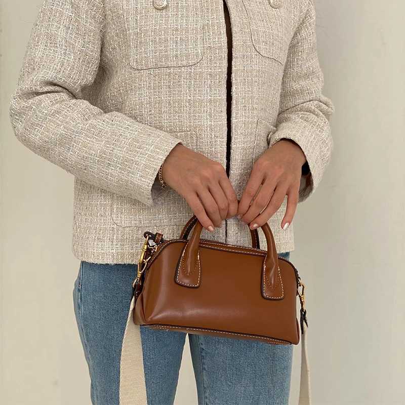 Brand Wide Shoulder Strap Design Handbag Fashion Luxury Mini Purse High-end Leather Niche Bowling Boston Shoulder Crossbody Bag Z250809