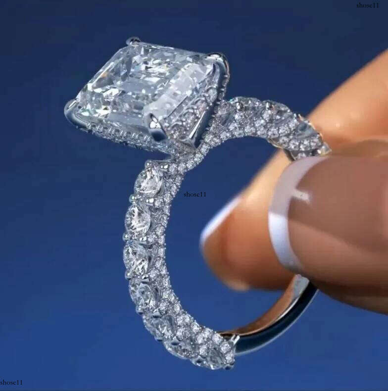 Rulalei Brand Designer Jewelry Wedding Rings Gorgeous Sterling Sier Fill Emerald Cut White Topaz CZ Dia Zircon Party Women Eternity Band Ring Gift