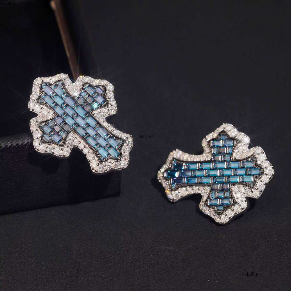 GRA Certificated Pass Dia Tester Men Sterling Sier Cross Stud Earrings Screw Back Blue Moissanite in Middle