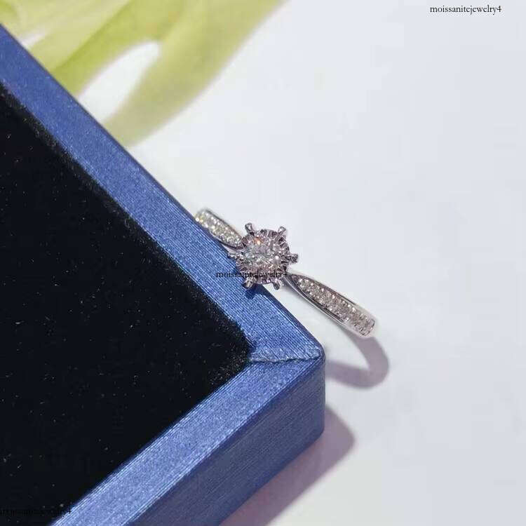 Custom Fine 0.1ct D Color Solitaire White Gold Moissanite Jewelry Wedding Engagement Ring