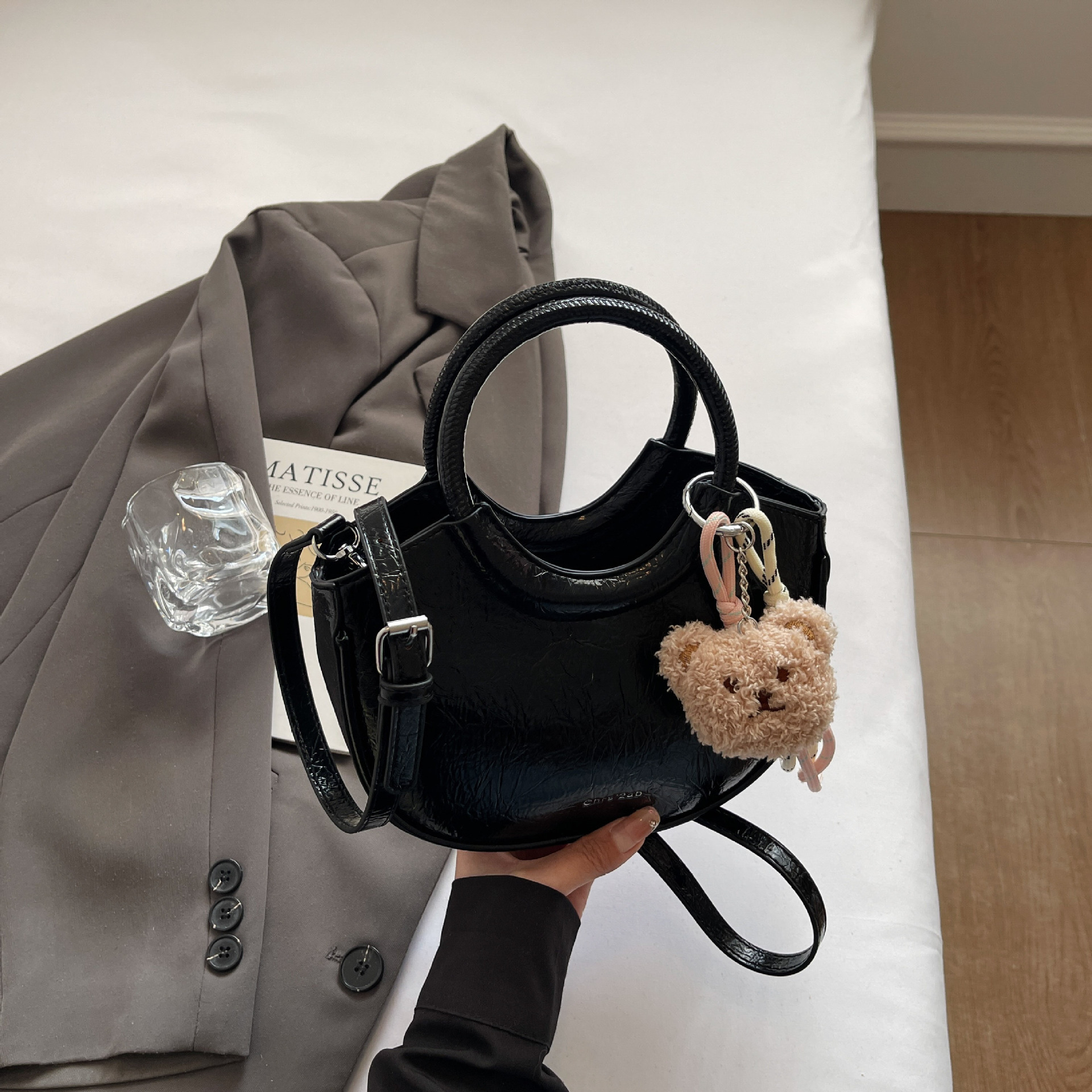 Cross-border Wholesale Niche Design Exquisite Round Ring Handbag For Women 2025 New Luxury Bag High-end Designer Bag Fashionable Single Shoulder Cross