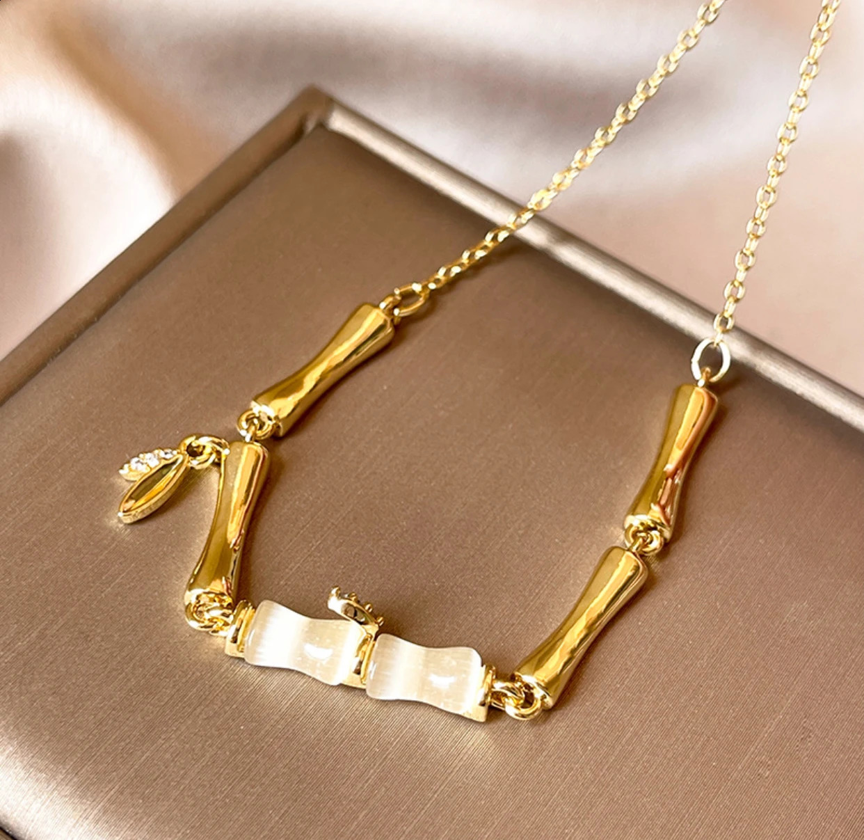 sell 27cm small niche high-end bamboo joint bracelet for girls sense trendy luxurious ankle bracelet temperament 250807