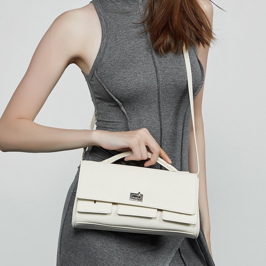 Korean Style Niche Solid Color Single Shoulder For Women New Fashionable Chic Crossbody Bag With Simple Texture Design Handbag