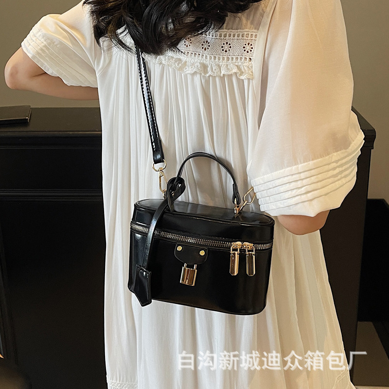 Cross-border Makeup Bag Women's Bag 2025 Summer New Handheld Box Bag High-end Fashion Niche Luxury Bagfree Shipping Designer Design Crossbody Bag