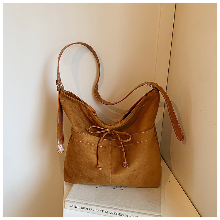 Designer Bag New Women's High-end Luxury Bag Matte Fashion Versatile Retro Underarm Bag Tote Bag