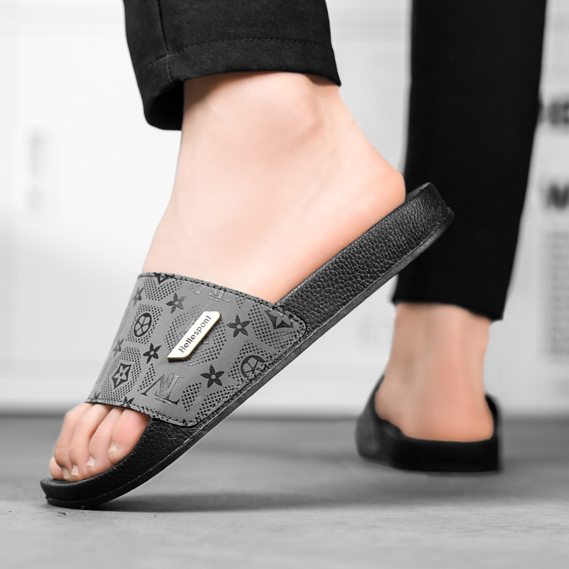 Designer Slippers 2025 Men's large one-piece flip-flops Outdoor flip-flops Couple fashion Casual outerwear Cross-border Hot Beach shoes Free ship