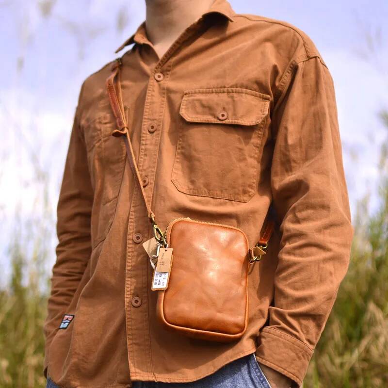 AETOO New vintage vegetable tanned leather shoulder cowhide casual backpack crossbody men's mini bag Leather mobile phon