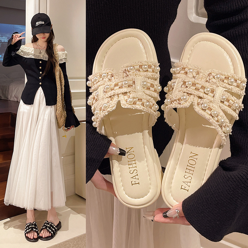 designer slippers women luxury 2025 Summer New Breathable Soft Sole Beach Slippers Outdoor French Style Pearl Flat Sandals Women