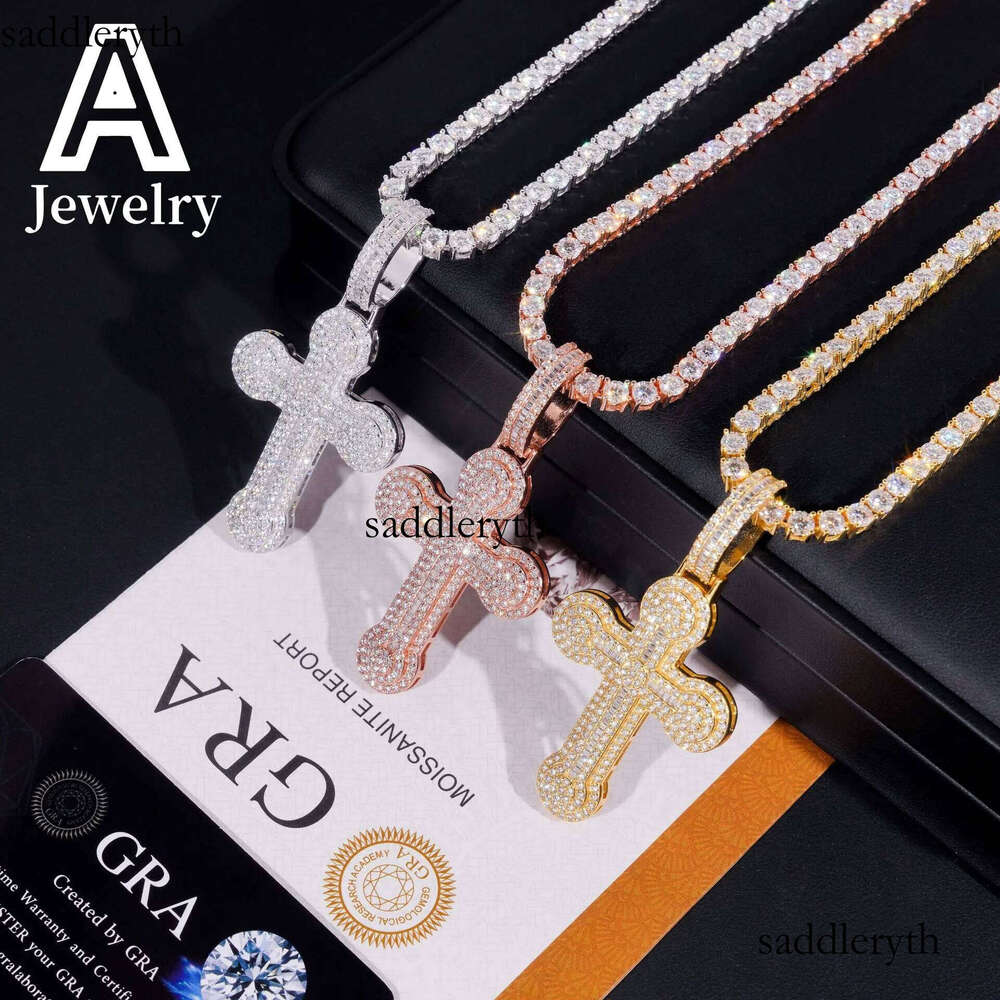 New Arrivals Hip hop sterling sier moissanite iced out shining cross pendant ea 18