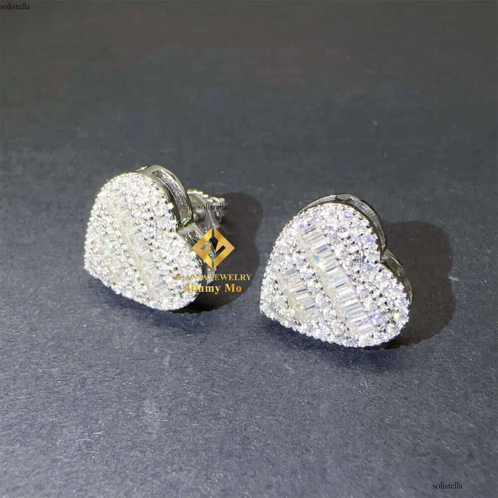 Wholesale Price Hip Hop Iced Out Style Jewelry Sier Heart VVS1 Baguette Moissanite Dia Stud Earrings Man Gift
