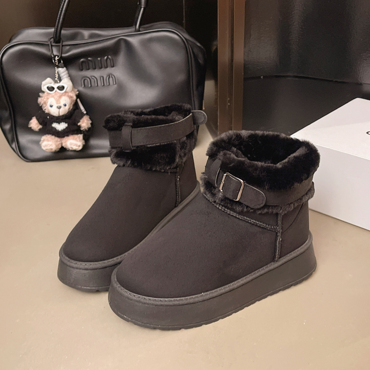 new Free delivery designer woman boots Cotton boots with added fur thickened warm boots outdoor cotton shoes