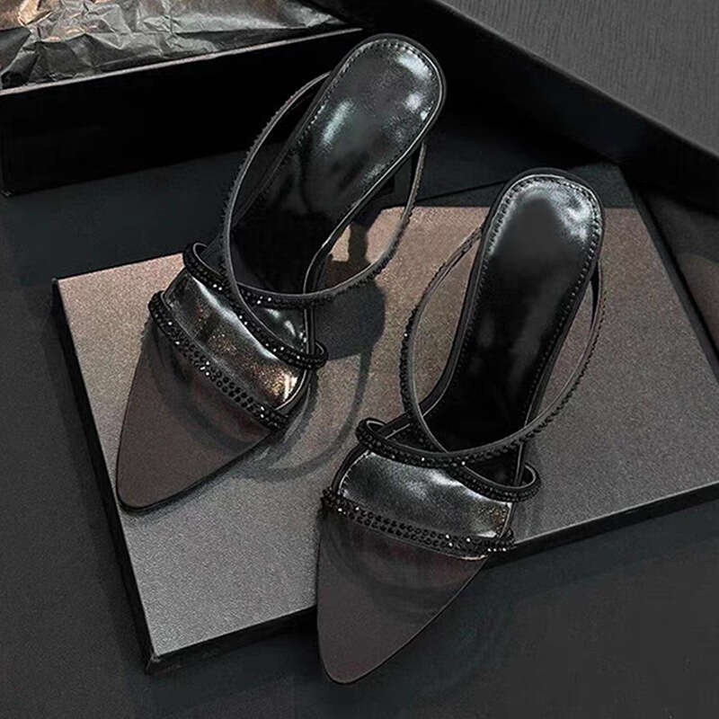 2025 Summer One-Strap Snake-Shaped Wrapped Designer Shoes Open-Toe Rhinestone Sparkling Bowknot Stiletto High Heel Sexy Sandals for Women