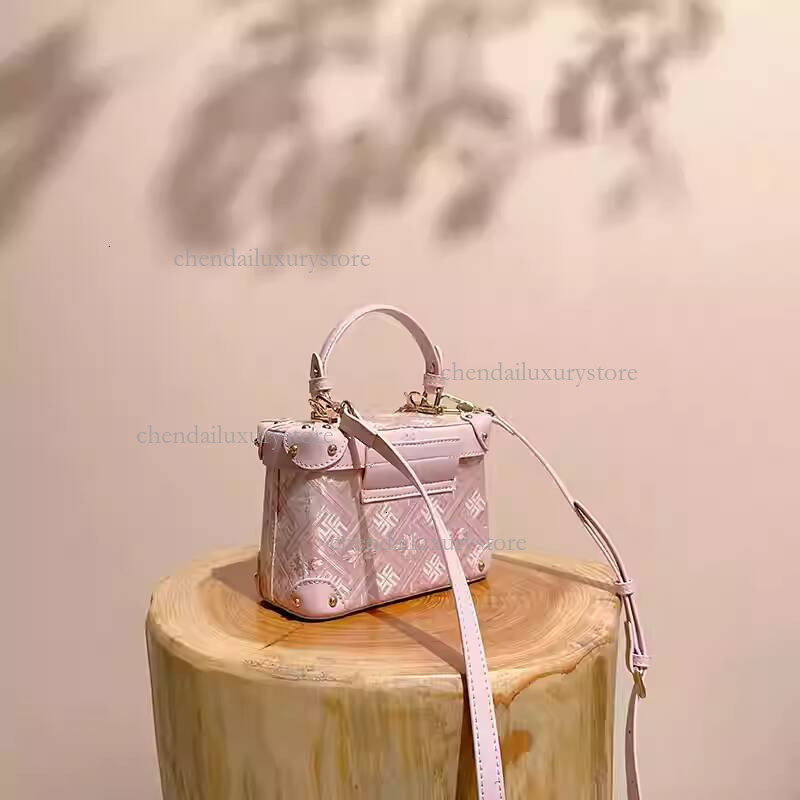 Free Shipping Designer Luxury Exquisite Makeup Bag Fashion Women's Pink Handbag Brocade Square Box New Single Shoulder Crossbody Bag