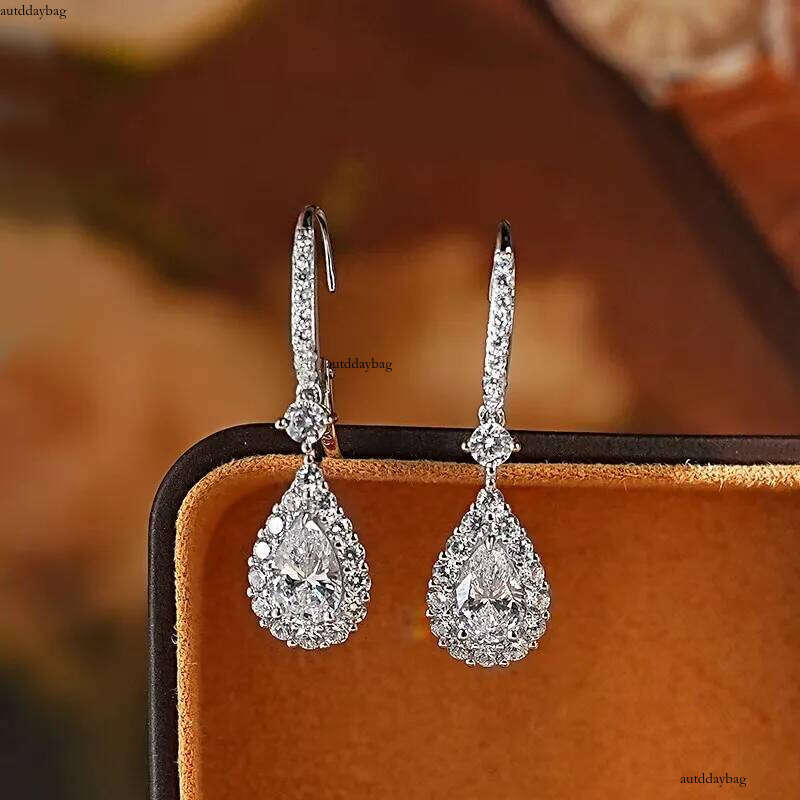 2025 Choucong Brand Dangle Earrings Jewelry Pure 100% Sterling Sier Pear Cut White Moissanite Dia Lady Fashion Water Drop Clip Women Earring Gift
