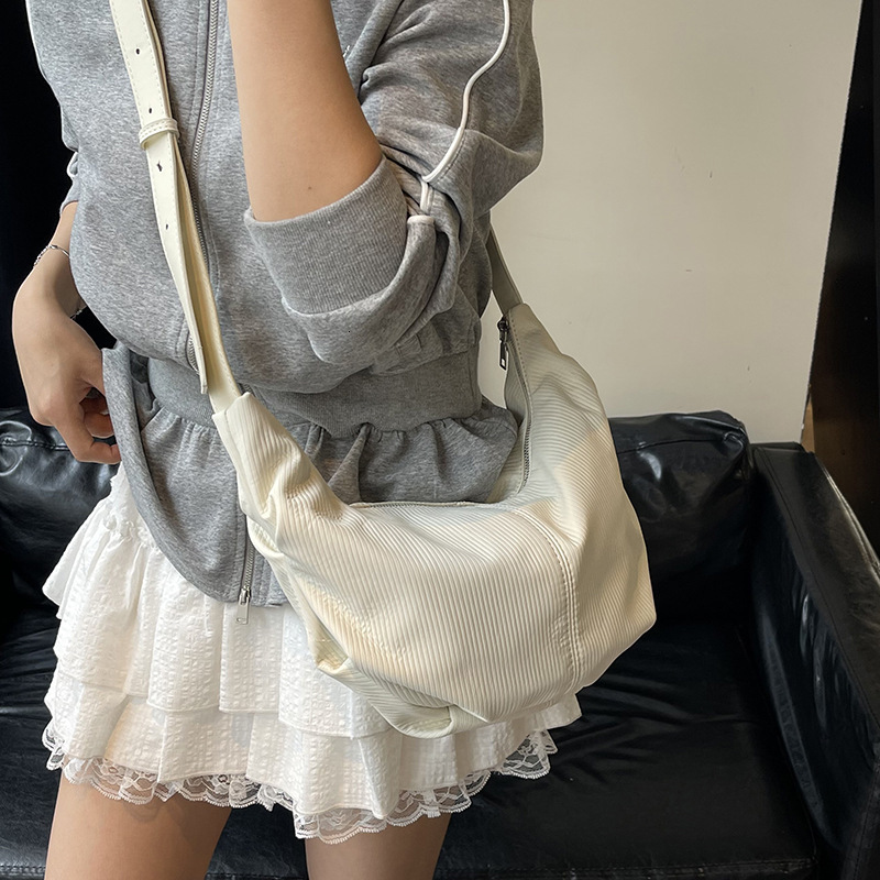 Cross-border Wholesale New Korean Designer Bag Niche Single Shoulder Underarm Bag Retro Crossbody Dumpling Bag Women's Single Luxury Bag Shoulder