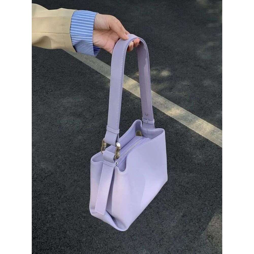 Summer New High-Capacity For Women With A Sense Of , Niche Commuting Women's Bag, White One Shoulder Crossbody