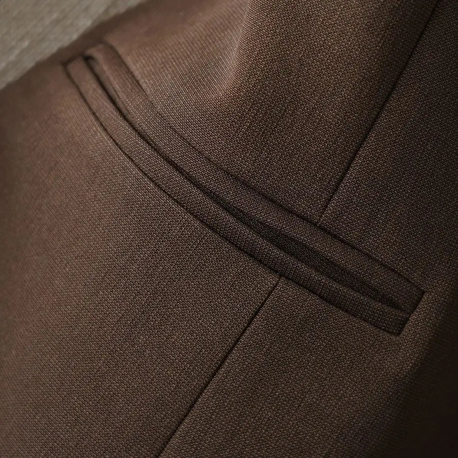 Brown Suit Vest for Women Spring and Autum Short SingleBreasted Slim Workplace Elegant Sleeveless Top Jacket 250809