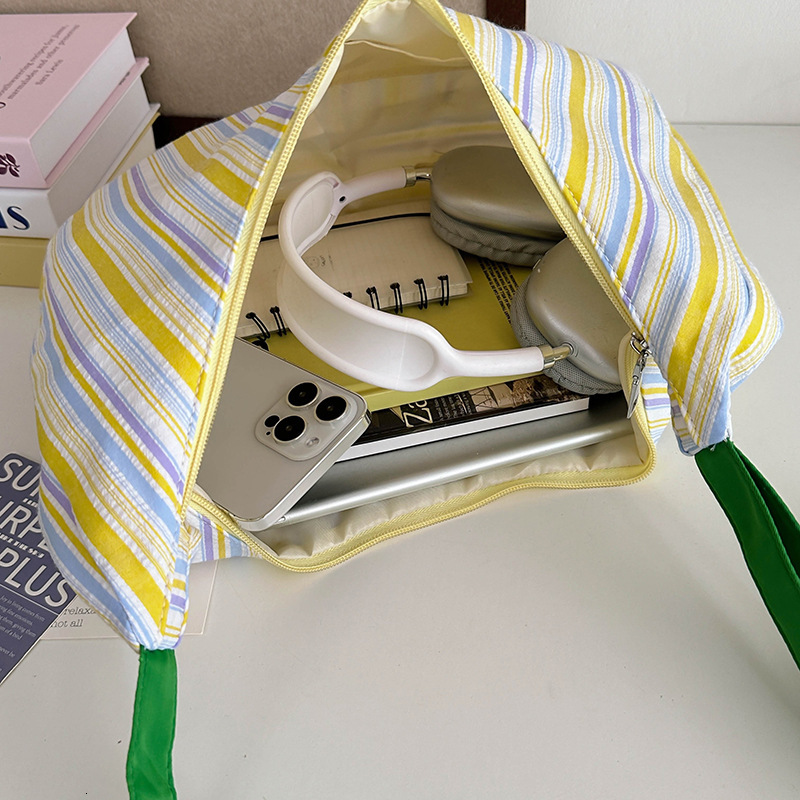 New Women's Canvas Trendy Designer Bag 2025 Fashion Popular Shoulder Bag Large Capacity Tutoring Commuting Crossbody Luxury Bag Dumpling Bag