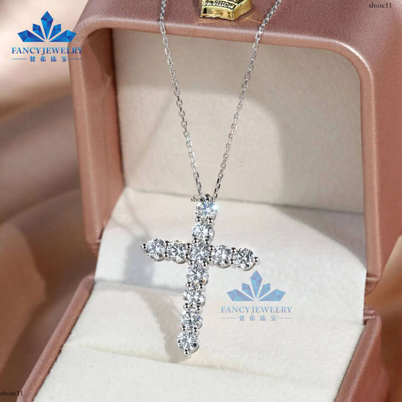 Most Popular Classic 14K Solid White Gold 4mm Round D VS1 LAB Grown Dia Cross Pendant with Chain for Christmas