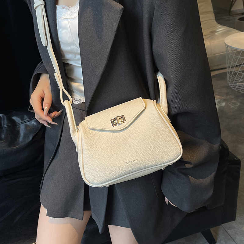 Korean Version Niche Luxury Designer Bag Design Women's Bag 2025 New Fashionable Versatile Commuter Bag Feel Cross-border Trendy Single Shoulder 