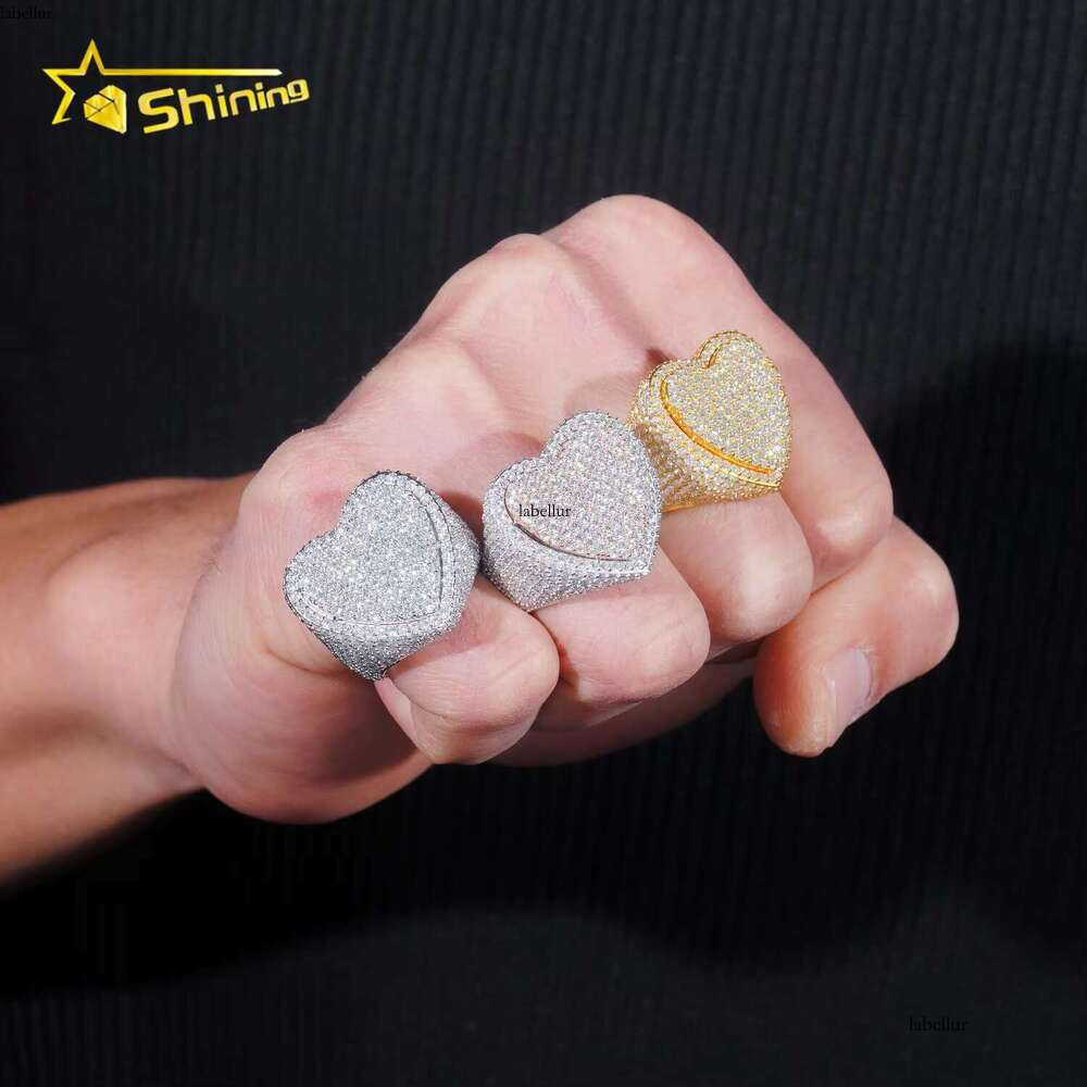 Fully Chilled Heart-Shaped Design Sier Two Tone Men's GRA Certificate Moissanite Hip-Hop Ring