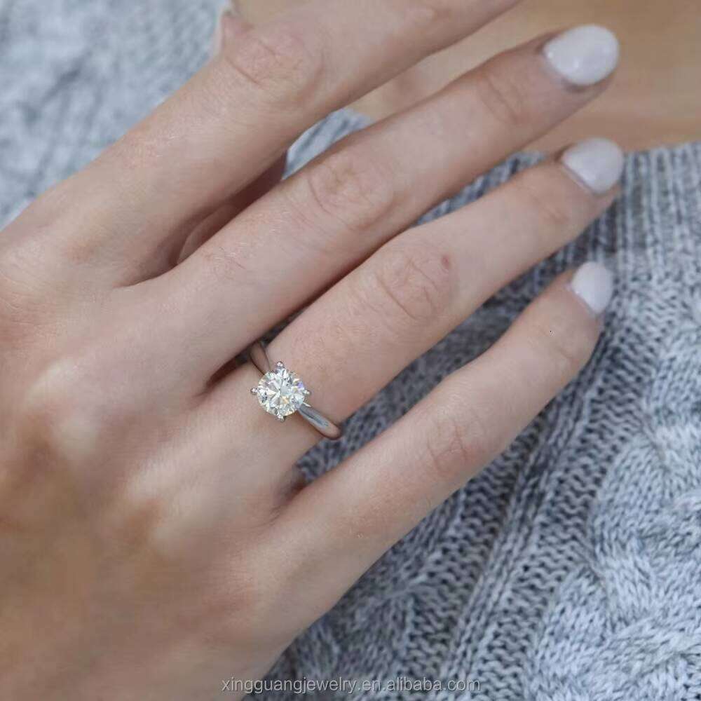 Beauty Simple 4 Prongs 1.0CT Round D/VVS Moissanite Solitaire 14K Yellow/White Gold Ring Women Wedding Engagement Jewelry