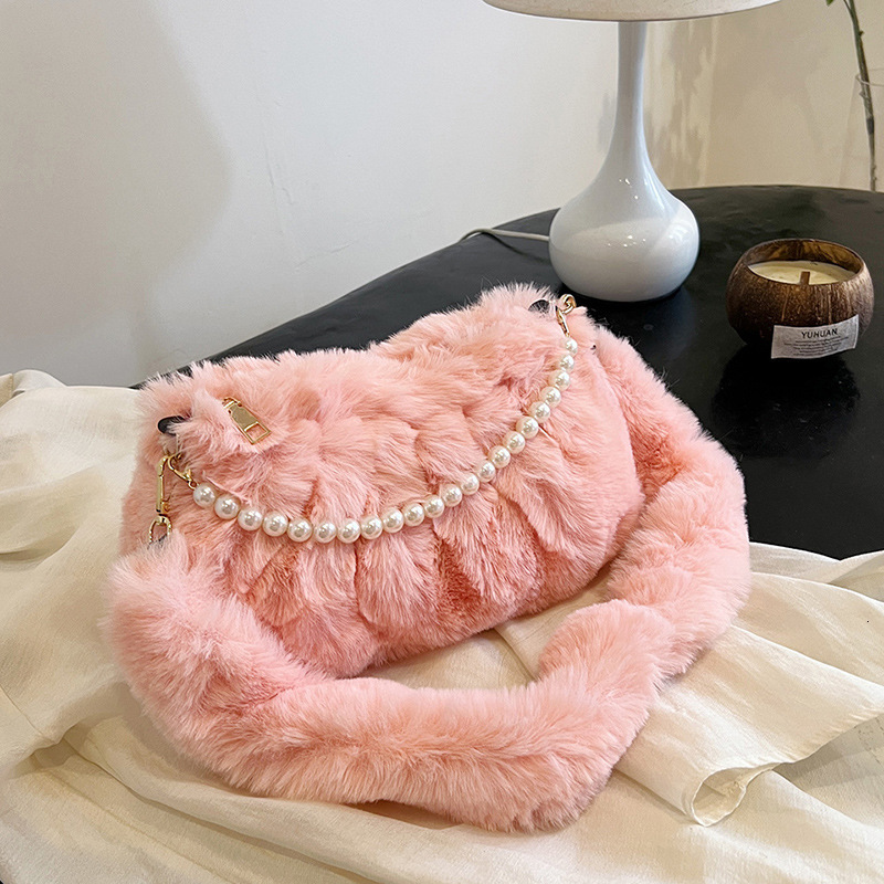 New Women's Furry Bag Niche High-end Feel Shoulder Luxury Bag Bag Fashion Versatile Small Bag Japanese Designer Bag Style Trendy Cute Underarm Ba